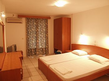 Hotel Alexander Laganász Kültér fotó